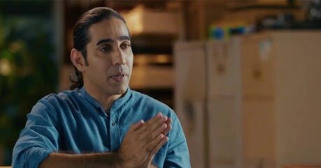 Nhà báo Malaysia bị tấn công sau khi chỉ trích bê bối nhập tịch